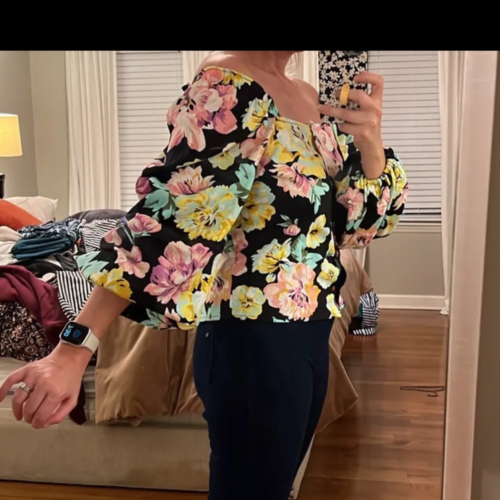 NWT Who what wear floral blouse Medium